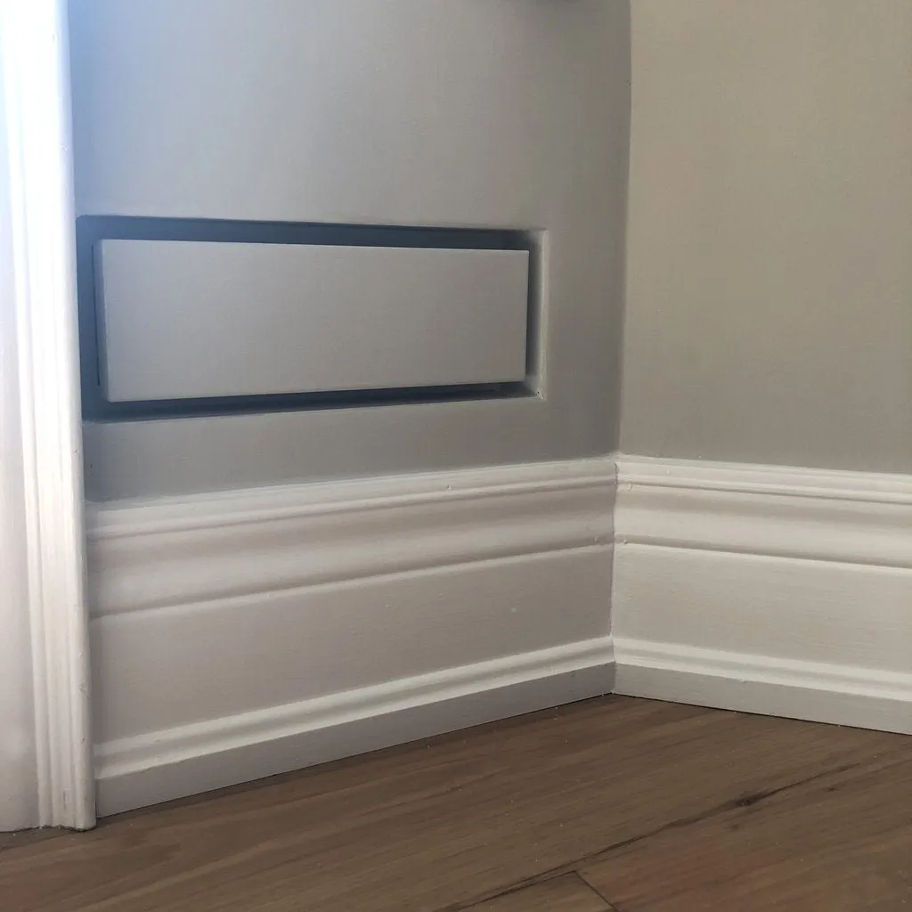 Aria Luxe Flush Wall Vent