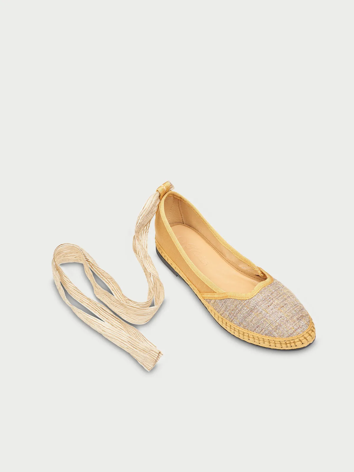 Courts Mule Golden