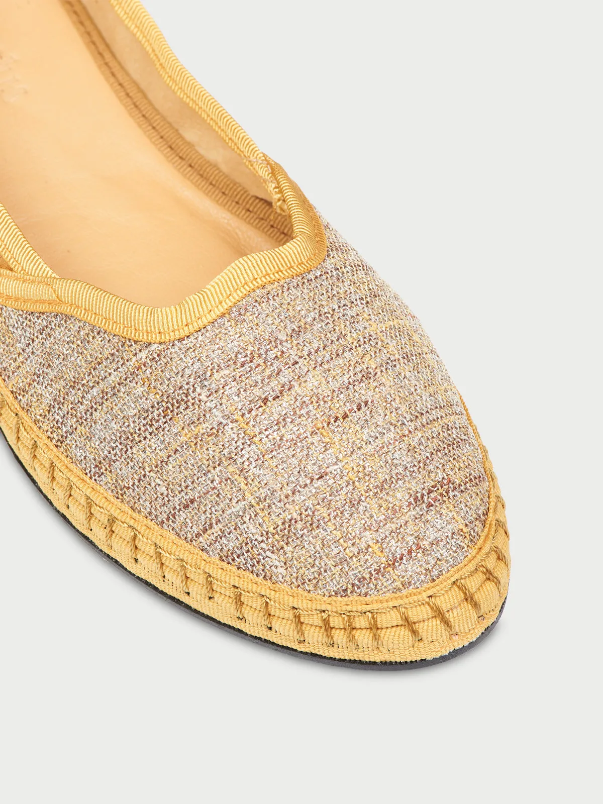 Courts Mule Golden