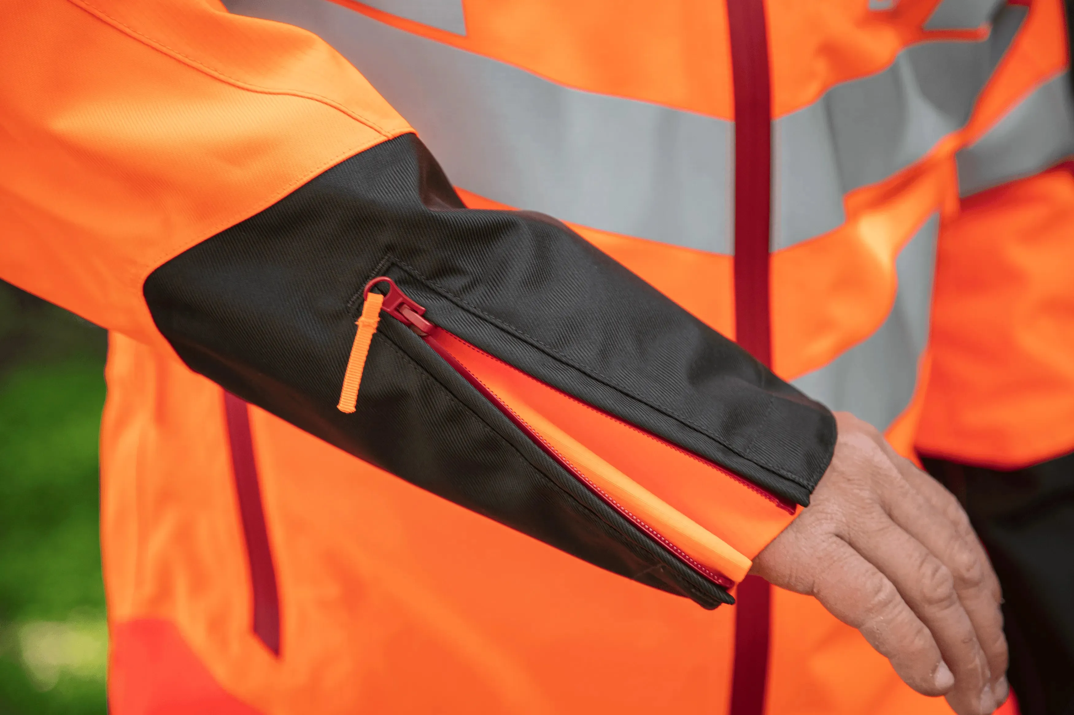Husqvarna Sadetakki, Technical Vent High Viz