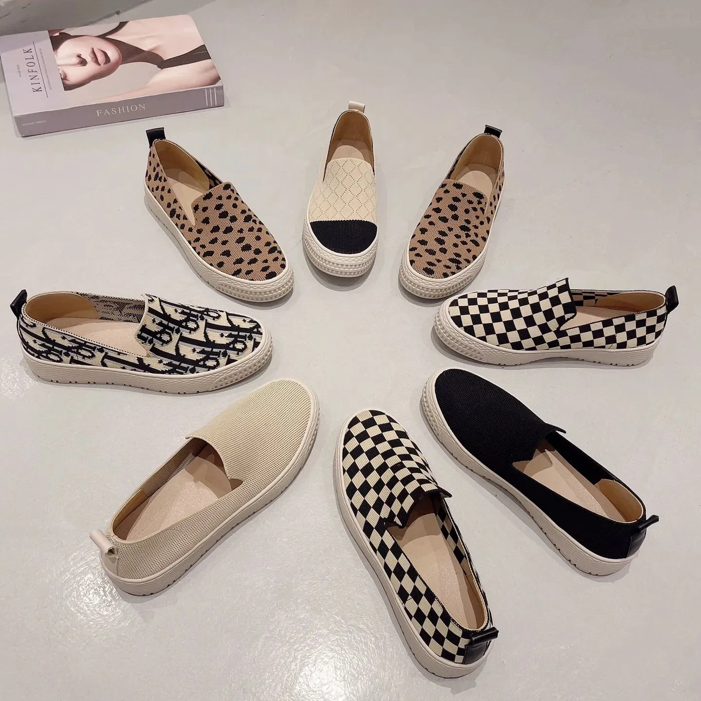 New flying weaver round head fisherman shoes tide check pattern shallow mouth slip-on thick sole casual single shoes women