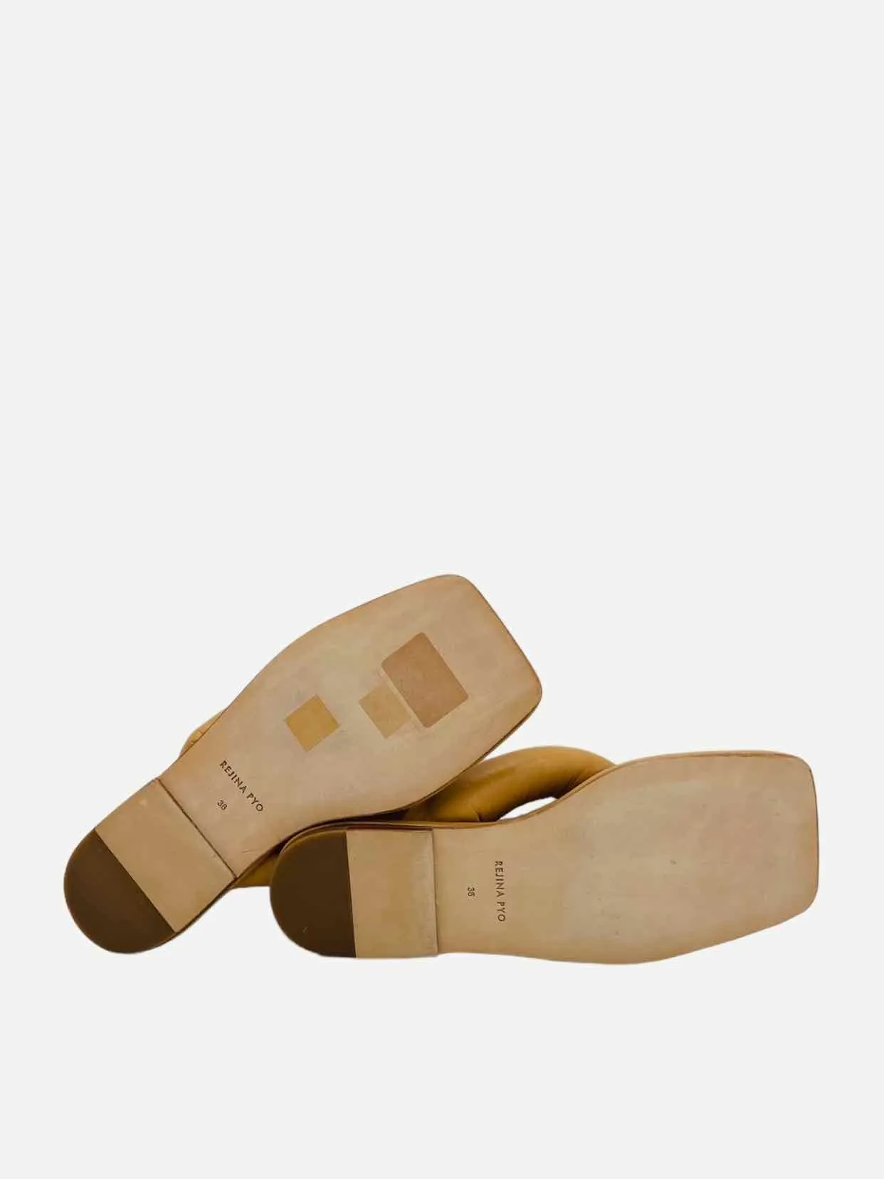 REJINA PYO Thong Beige Slides 36