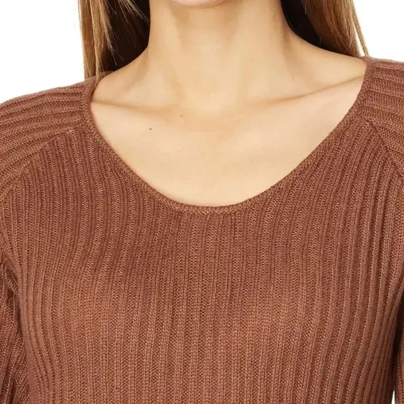 Saltwater Luxe Women Rickie Soft Sweater Spice Caramel Brown, Size  S