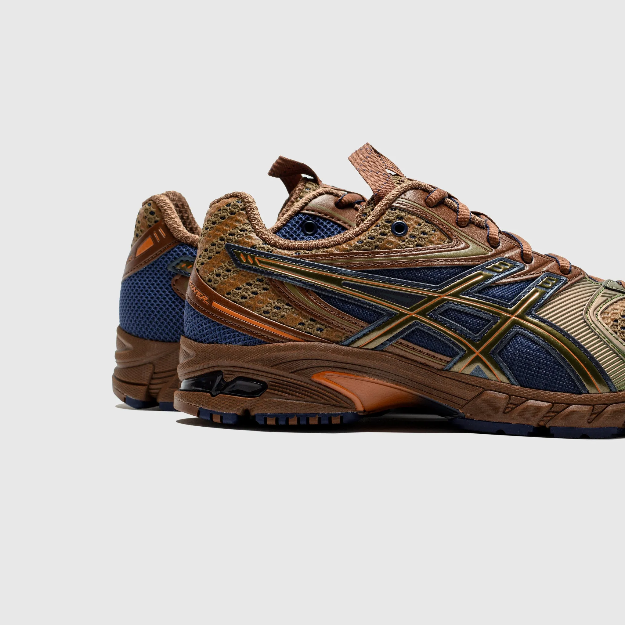 UB9-S GEL-DS TRAINER 14 "DESERT CAMP"