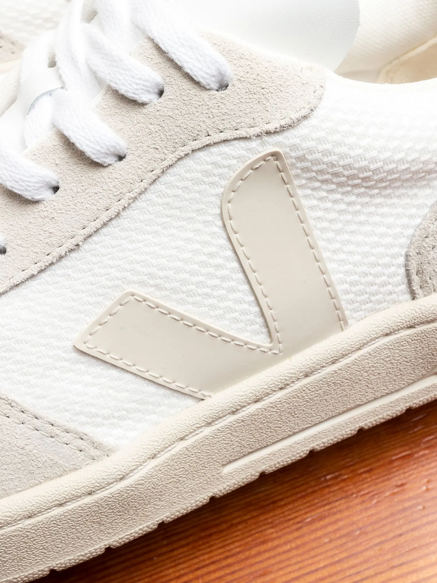 V-10 B-Mesh Sneaker in White Natural Pierre