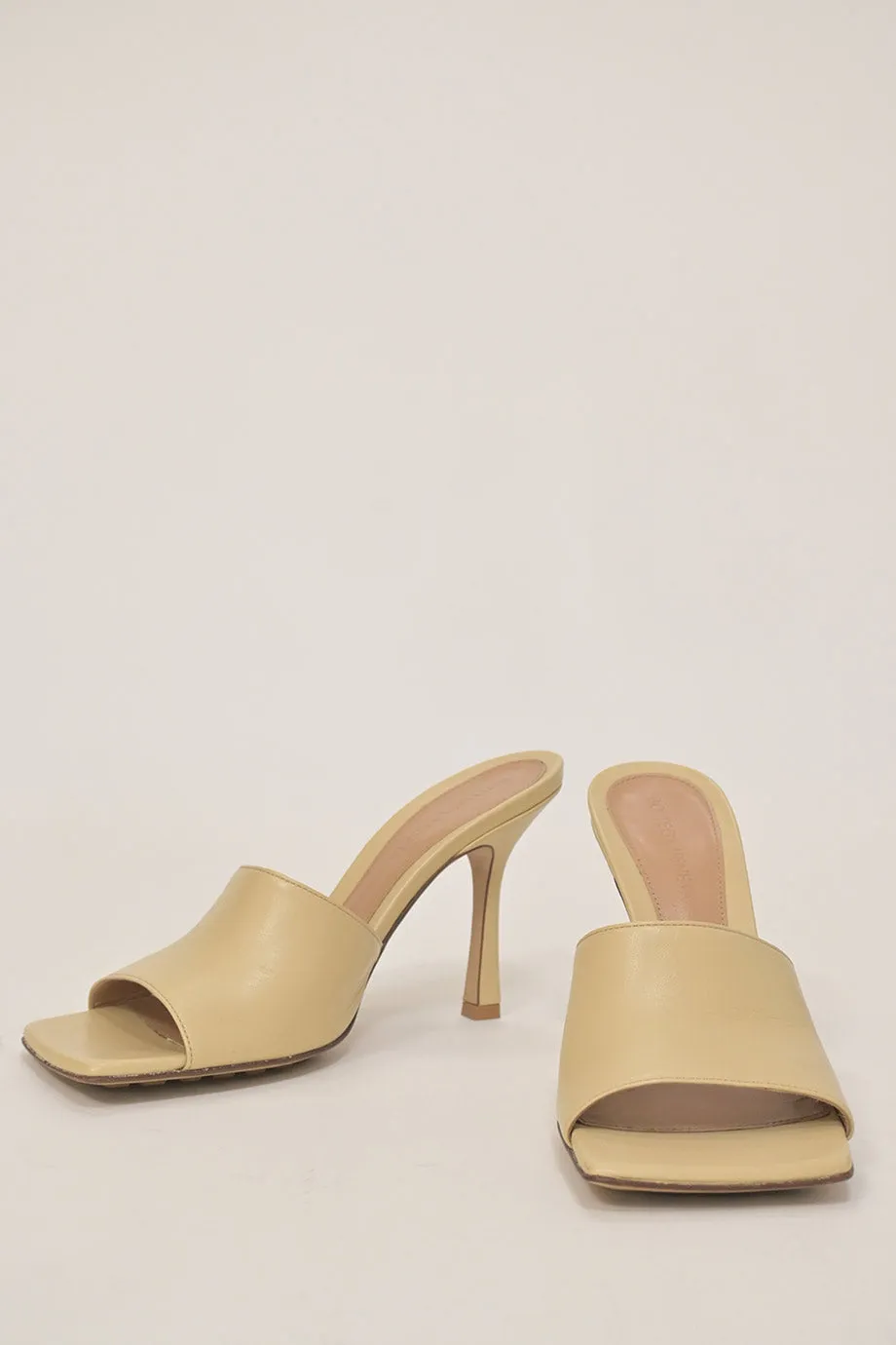 [WS7671] Bottega Veneta | Mules